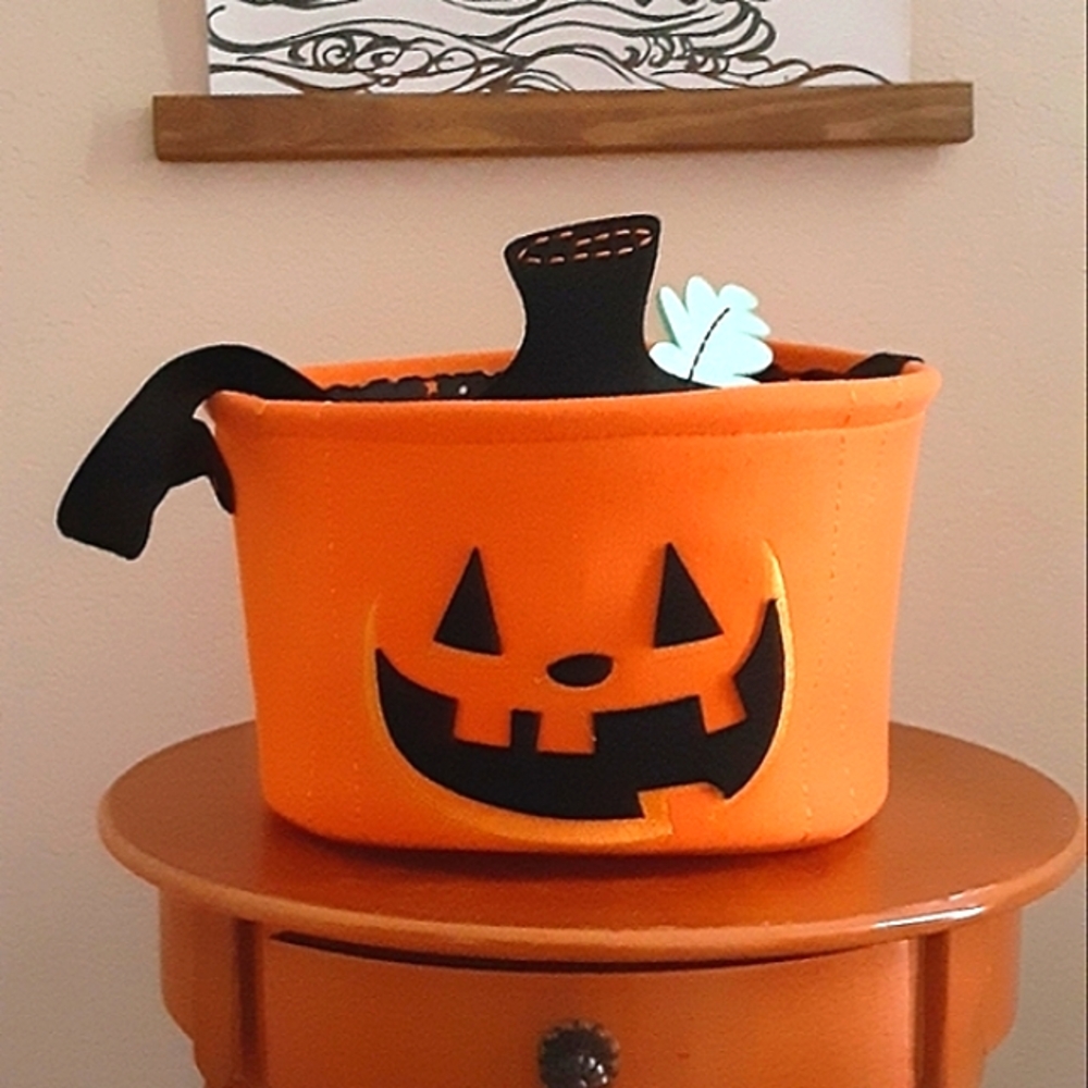 Halloween Pumpkin Jack O Lantern Basket Holder